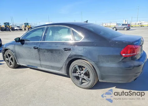 2015 Volkswagen Passat S из США, поврежденный, VIN 1VWAS7A32FC077764
